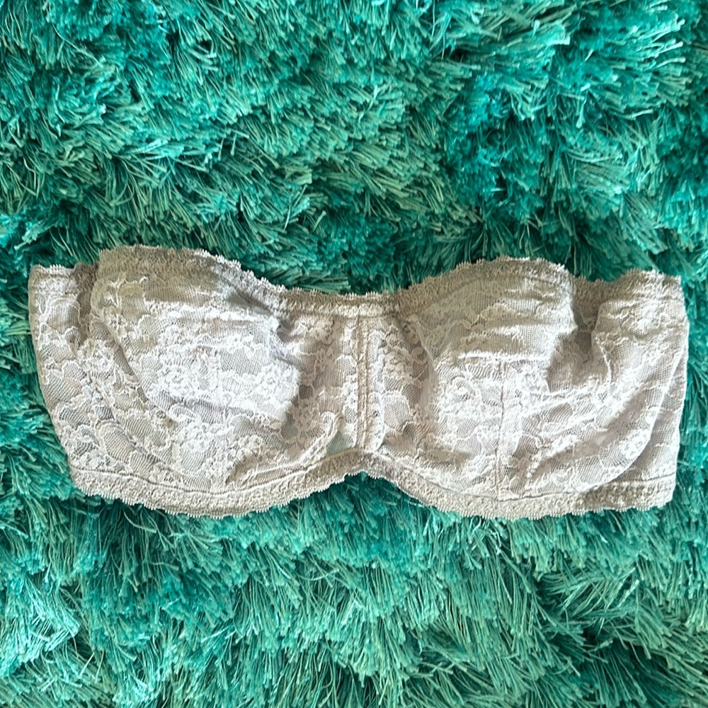 Victoria’s Secret lace strapless bra